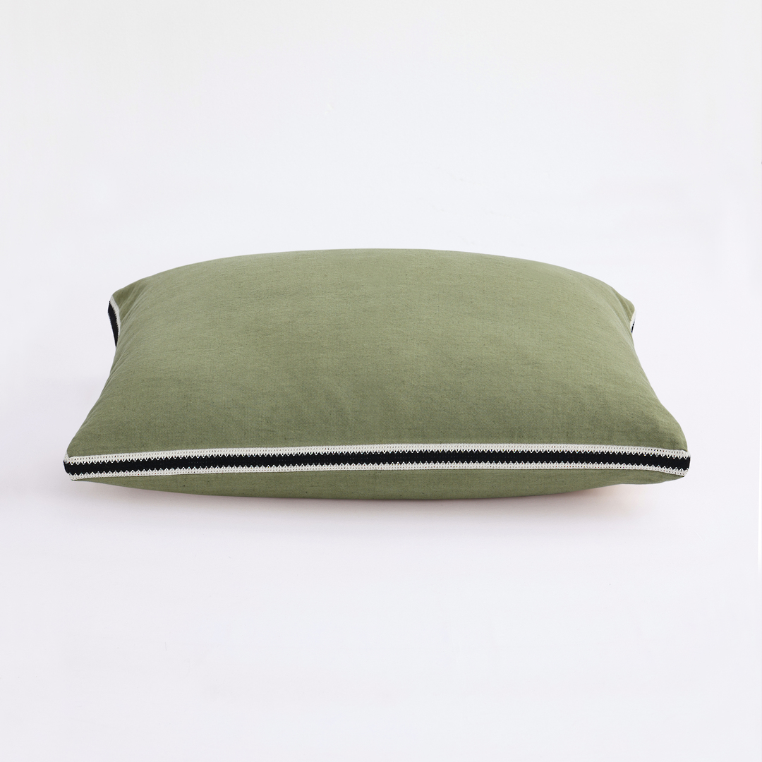 MM Linen | Linea Cushion 60 x 40cm | Leaf image 0